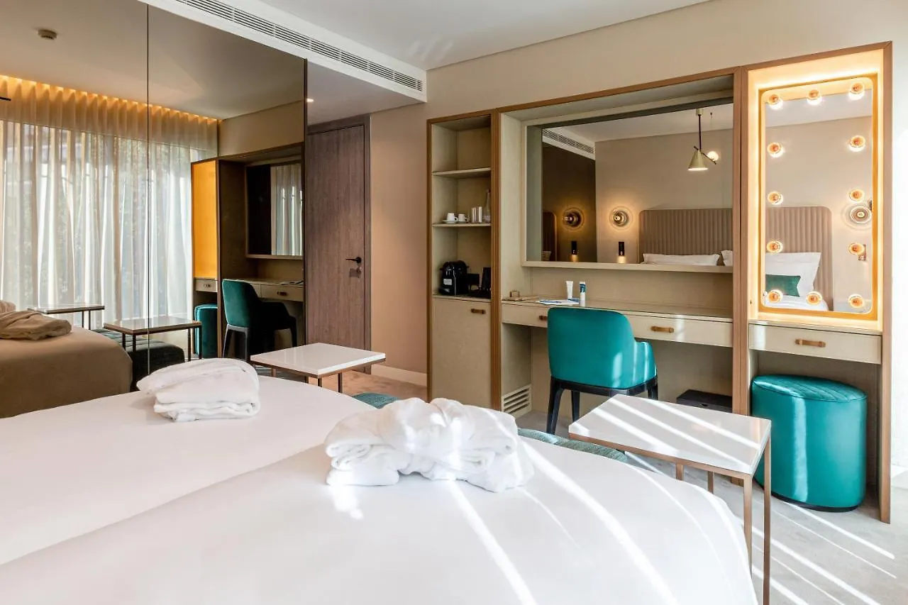 ליסבון Luster Hotel