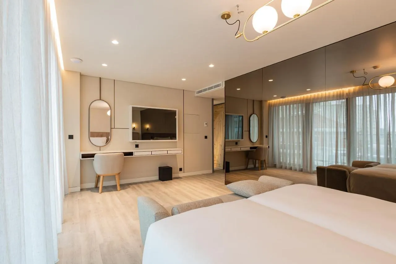 ליסבון Luster Hotel