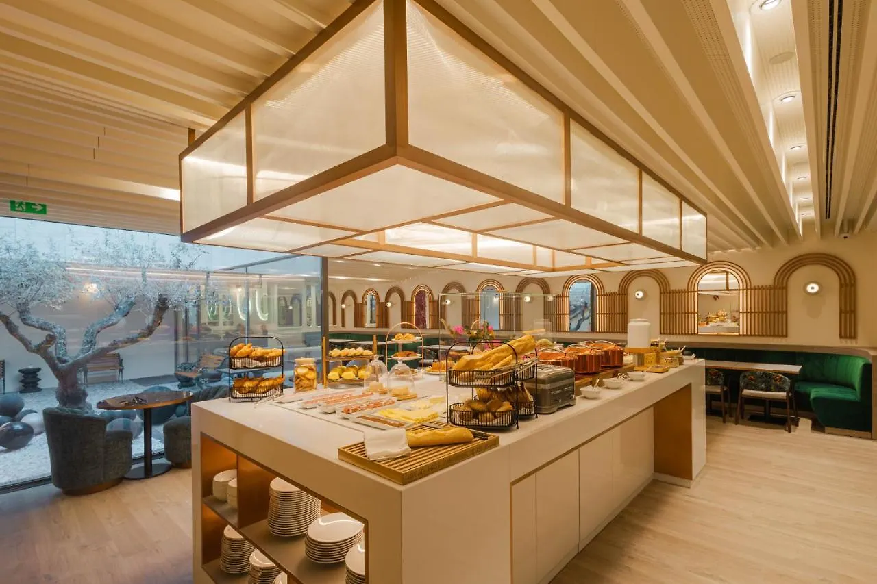 ליסבון Luster Hotel