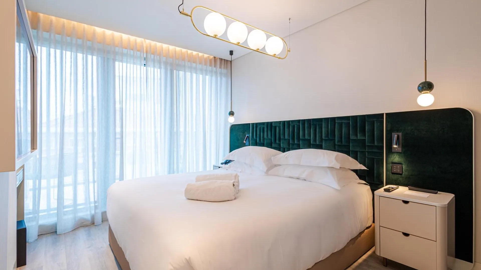 Luster Hotel Лиссабон
